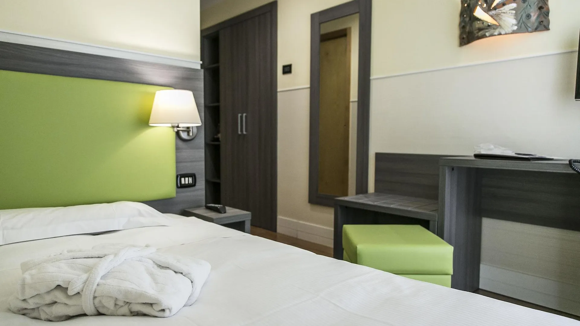 Hotel Aphrodite Rome 4*,