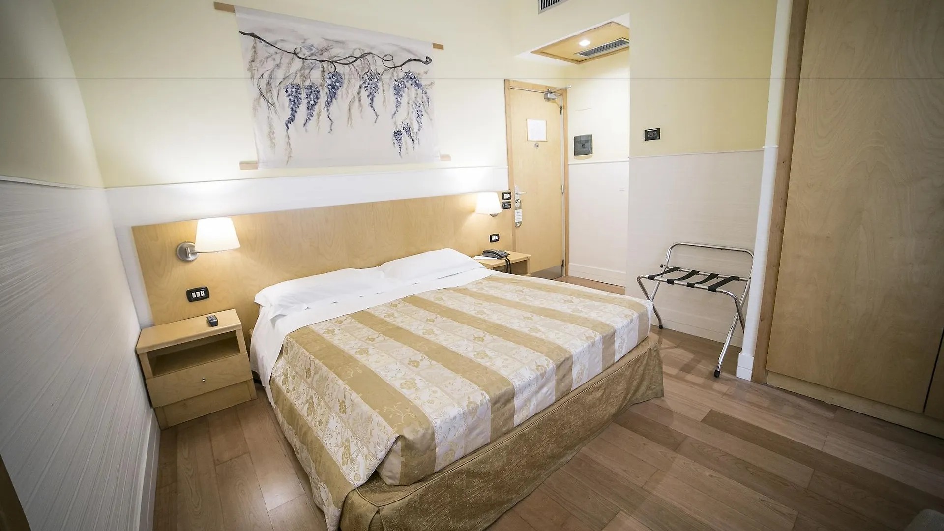 ****  Hotel Aphrodite Рим Италия