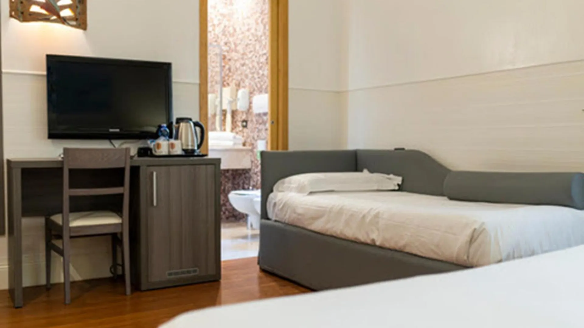 Hotel Aphrodite Rome 4*,  Italy